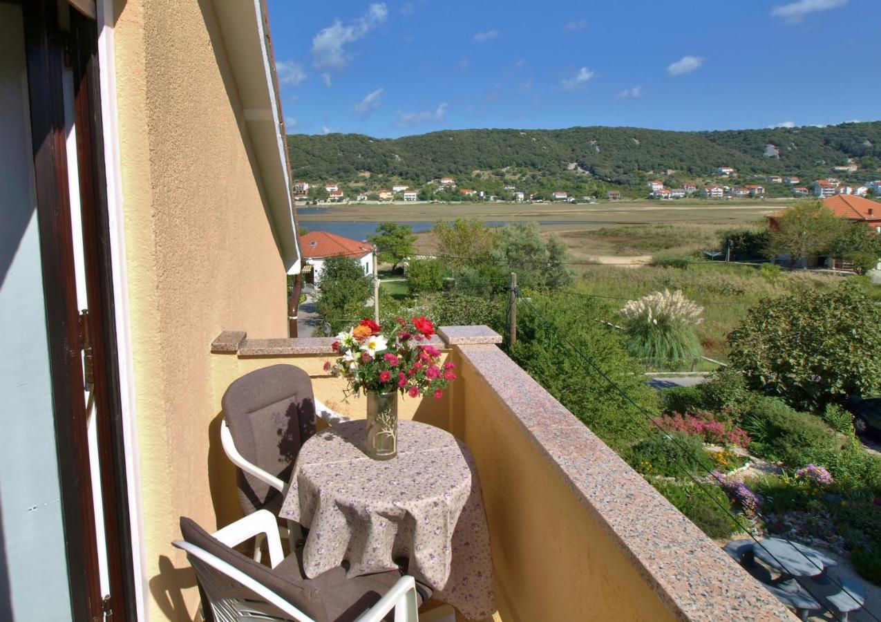 Jaska Anica Apartments Supetarska Draga Exterior foto